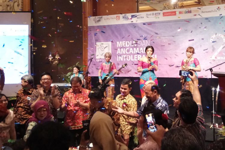 Aliansi Jurnalis Independen (AJI) Indonesia merayakan ulang tahun organisasinya yang ke 23 tahun, di hotel Aryaduta, Jakarta, Senin (7/8/2017). 