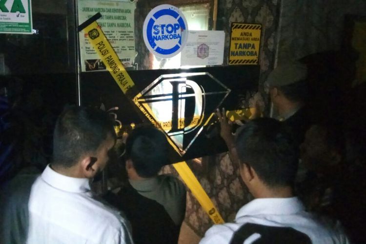 Pemprov DKI Jakarta menutup Diskotek Diamond secara permanen pada Kamis (16/11/2017) malam. 
