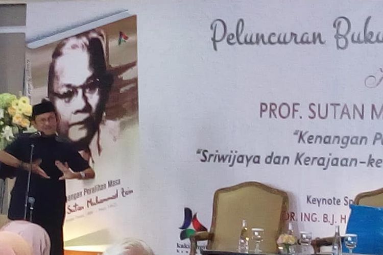 Prof. DR Ing BJ Habibie jadi pembicara kunci pada peluncuran buku Kenangan Peralihan Masa Prof. Sutan Muhammad Zain