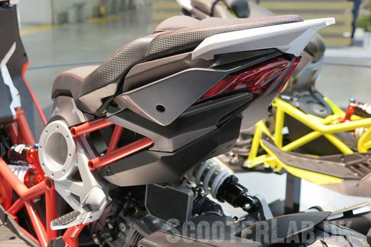 Moto ikonik Italjet Dragster hadir EICMA 2018