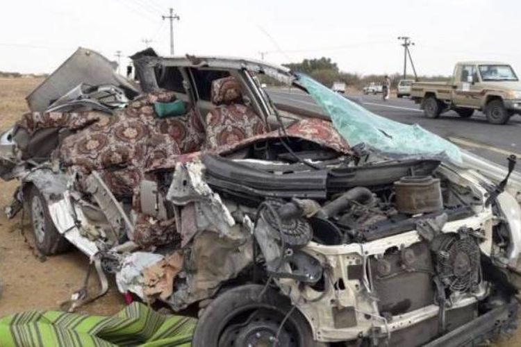 Kondisi mobil yang ditumpangi keluarga Sami bin Muhammad Al Nami setelah kecelakaan.