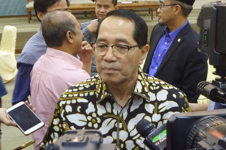 Wakil Ketua Badan Legislasi DPR RI Firman Soebagyo di Kompleks Parlemen, Senayan, Jakarta, Selasa (6/6/2017).
