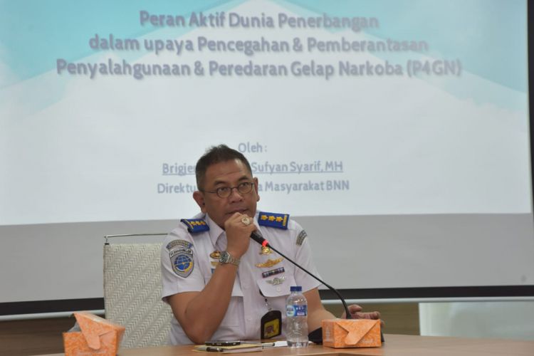 Plt Dirjen Hubud M. Pramintohadi Sukarno meminta agar tes narkoba dilakukan terhadap pilot dan personil penerbangan lainnya
