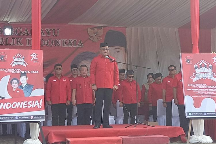 Sekjen PDI-P Hasto Kristiyanto menjadi inspektur upacara peringatan HUT RI di Kantor DPP PDI-P