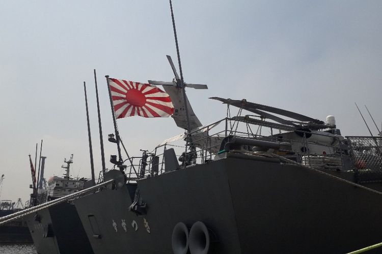 Kapal JS Suzutsuka, salah satu dari tiga kapal AL Jepang yang singgah di Jakarta, Selasa (18/9/2018).