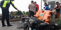 Kesaksian Warga saat Laka Maut KA Malioboro Ekspres di Magetan: Sepeda Motor Terpental Berterbangan