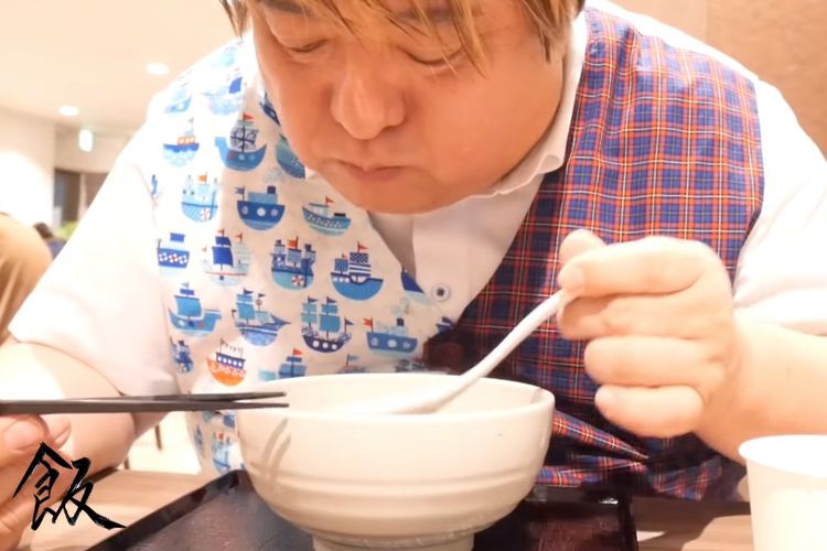 Mencoba Tempat Makan Malam yang Nyaman Dekat Stasiun Kanazawa Jepang, Ada Ramen Gratis