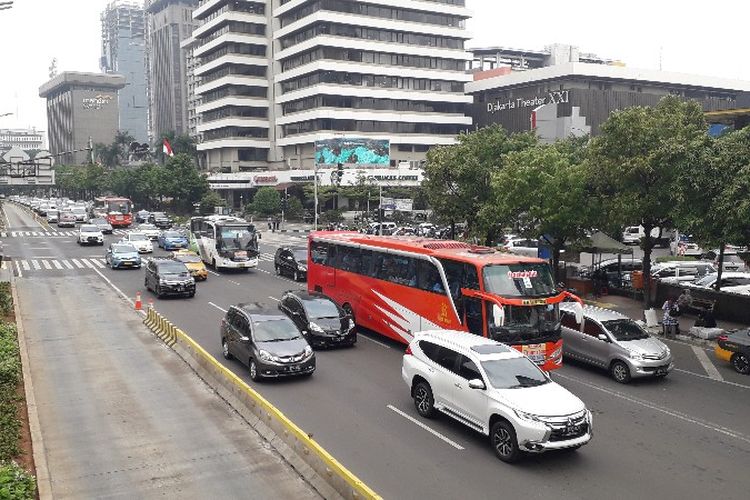 Penindakan electronic traffic law enforcement (ETLE) atau tilang elektronik yang mulai dilakukan pada Kamis (1/11/2018) di kawasan Sarinah, Jakarta Pusat.