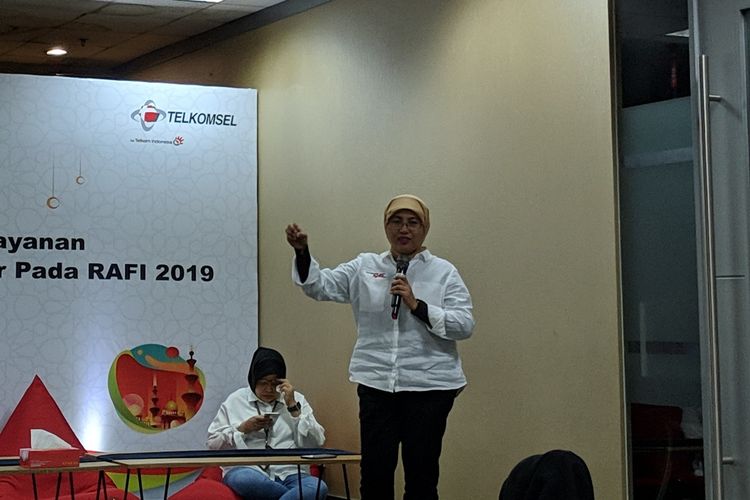 Juanita Erawati, VP of ICT Network Management Telkomsel Jabotabek Jabar, saat membeberkan kesiapan jaringan Telkomsel di wilayaj Jabotabek - Jabar di Bandung, Senin (27/5/2019)