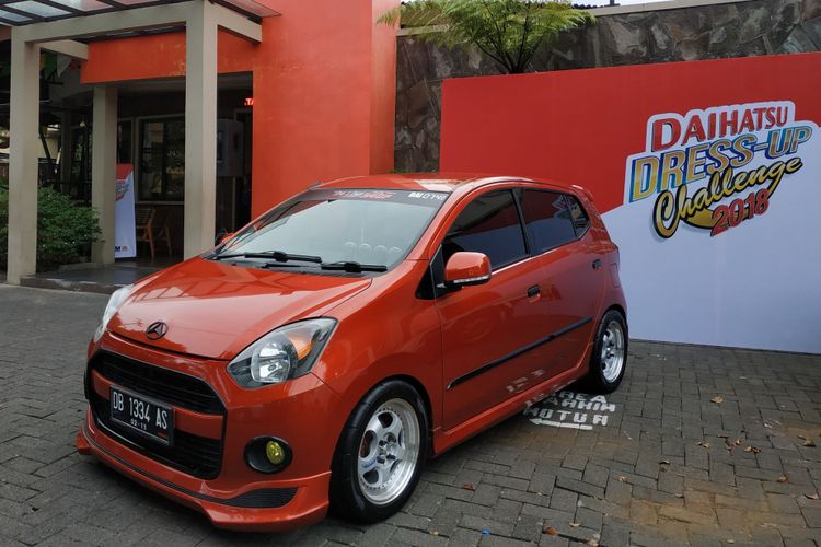 Daihatsu Ayla yang ikut dalam ajang Dress-up Challenge di Manado