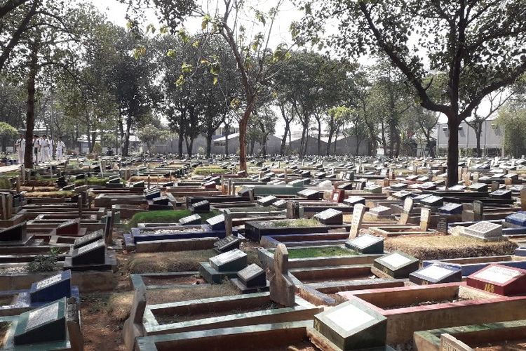 Tempat Pemakaman Umum (TPU) Utan Jati, Kalideres, Jakarta Barat.