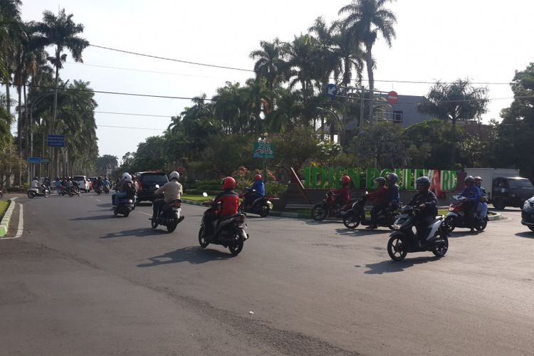 Suasana lalu lintas di Jalan Ijen, Kota Malang saat diambil pada Senin (30/10/2017). Jalan Ijen merupakan jalan poros kawasan bersejarah di Kota Malang.