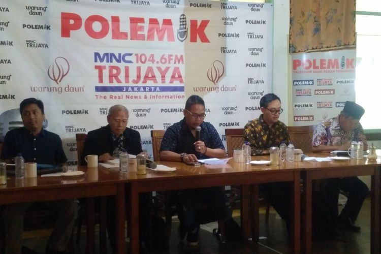 Diskusi panel Polemik Sindo Trijaya FM Bertajuk May Day, TKA, dan Investasi di Warung Daun, Jakarta, Sabtu (28/4/2018).