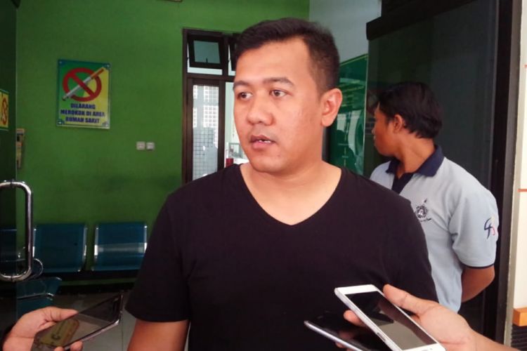 Kasat Reserse dan Kriminal Polres Jombang, AKP Azi Pratas Guspitu, saat ditemui di kamar jenazah RSUD Jombang, Rabu (27/2/2019).