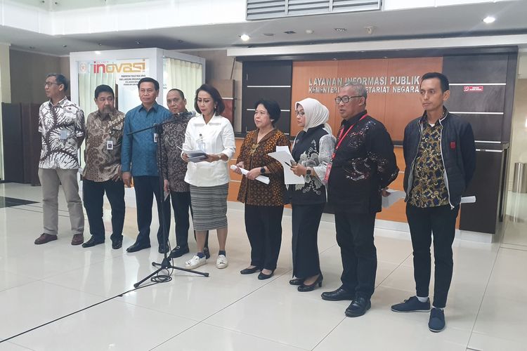 Panitia Seleksi calon pimpinan KPK dalam jumpa pers di Kantor Setneg, Jakarta, Senin (22/7/2019).