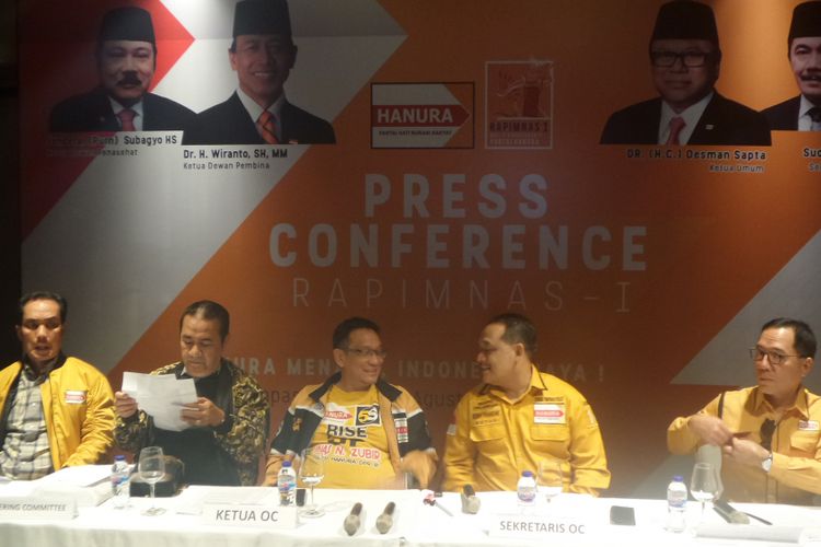 Konferensi pers Rapimnas Partai Hanura di Kuta, Bali, Kamis (3/8/2017).