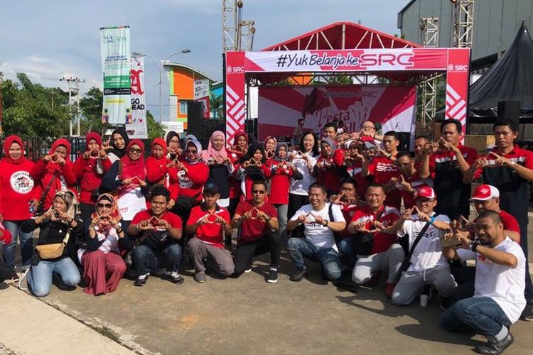 Lebih dari 100.000 mitra dagang telah tergabung dalam SRC yang tersebar di 34 provinsi di Indonesia dengan rata-rata kunjungan sekitar 100 pelanggan untuk setiap toko per hari.