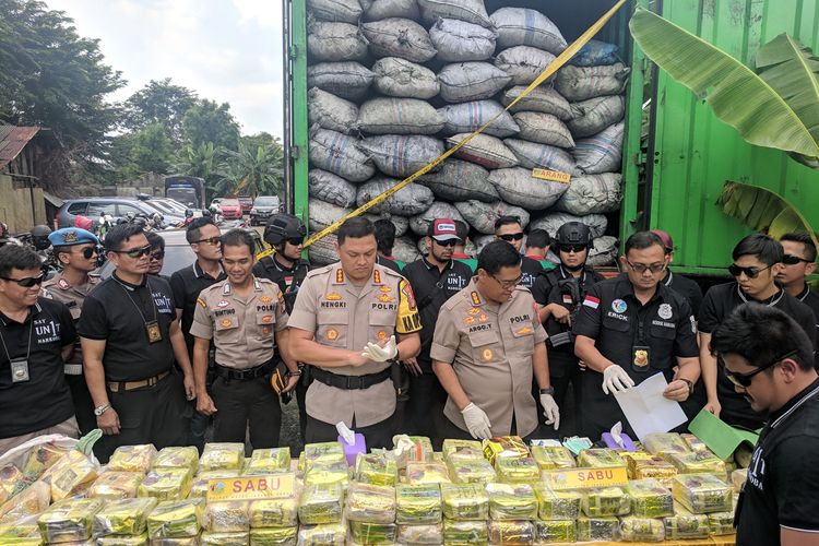 Press release pengungkapan penyelundupan 120 Kg Sabu-Sabu si Mapolres Metro Jakarta Barat, Kamis (25/4/2019)