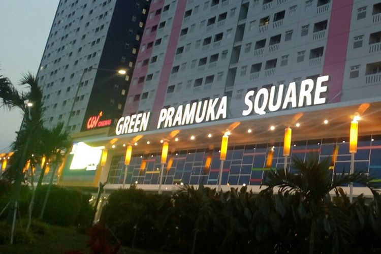 Green Pramuka Square merupakan mal yang didirikan di komplek Apartemen Green Pramuka City yang terletak di Jalan Jenderal Ahmad Yani, Rawasari, Cempaka Putih, Jakarta Pusat. Foto diambil Senin (7/8/2017).