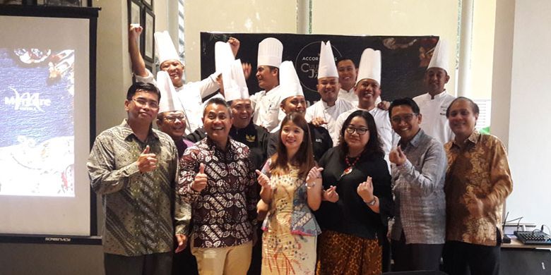 Para chef dan GM Hotel Novotel dan Mercure area Jakarta dan Tangerang dalam jumpa pers program Culinary Journey di Hotel Mercure Jakarta Simatupang, Jumat (3/5/2019).