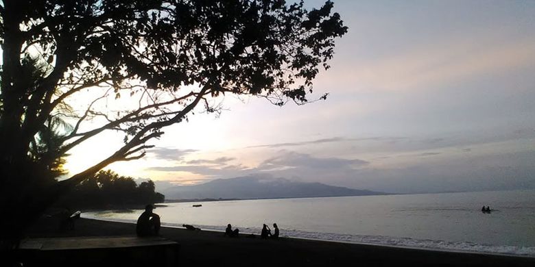 Pantai Waiara di Kabupaten Sikka, Nusa Tenggara Timur (NTT), Minggu (3/2/2019).