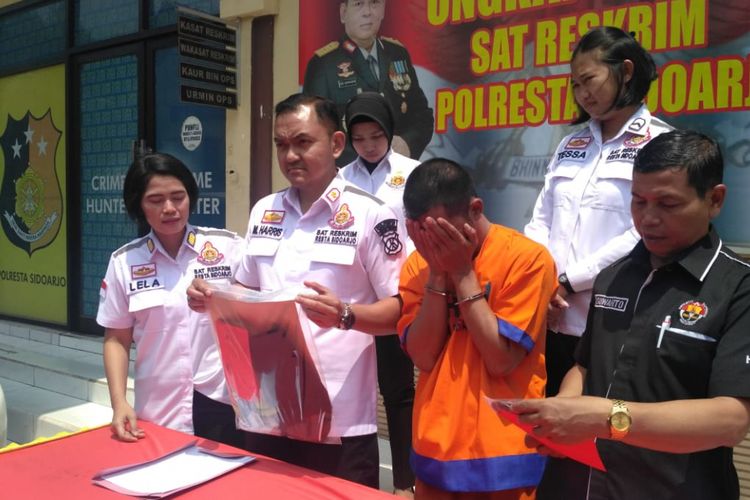 Pelaku pencabulan anak di bawah umur diamankan di Polresta Sidoarjo.