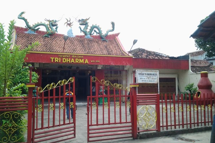 Kelenteng Tri Dharma Weleri.