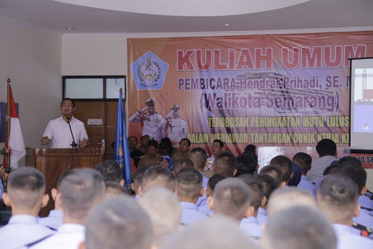 Wali Kota Semarang Hendrar Prihadi saat kuliah umum yang diselenggarakan di Kampung Akademi Teknik Perkapalan (ATP) Veteran, Senin (10/9/2018)