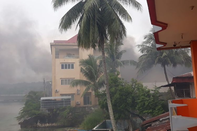 Pembakaran Gedung DPRD Papua Barat di Manokwari, Senin (19/8/2019).