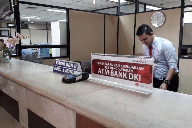 Pimpinan Cabang Bank DKI Daan Mogot Jakarta Barat mengatakan pada Selasa (27/3/2018), pihaknya akan segera membuka loket khusus pembayaran non tunai yang memudahkan pembayar pajak kendaraan dan lainnya. 