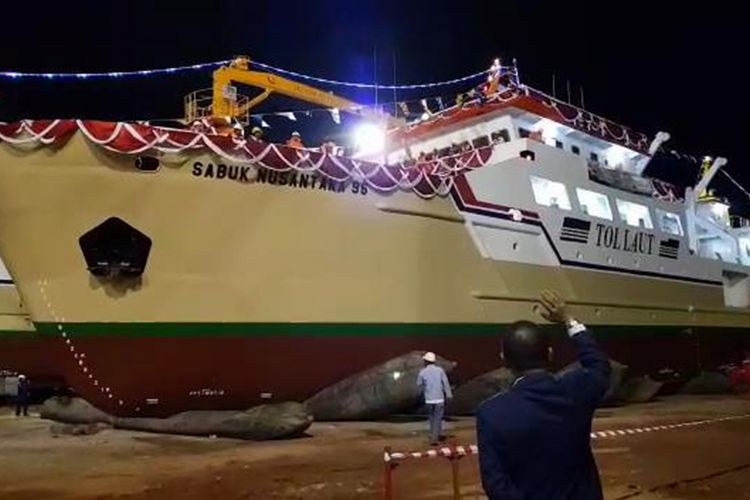 Kapal Sabuk Nusantara 96 yang diluncurkan di Pelabuhan Ketapang Pangkal Pinang, Kepulauan Bangka Belitung.