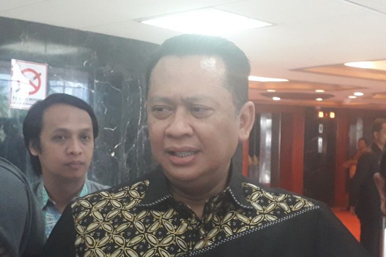 Ketua DPR Bambang Soesatyo di Komplek Parlemen, Senayan, Jakarta, Jumat (12/7/2019).