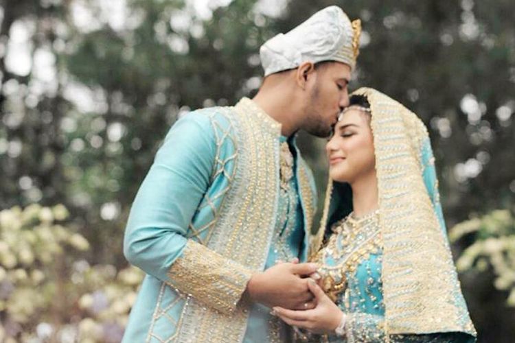 Ammar Zoni menggelar akad nikahnya dengan Irish Bella di Pine Hill Cibodas, Kawasan Lembang, Cibodas, Bandung Barat, Minggu (28/4/2019) hari ini.