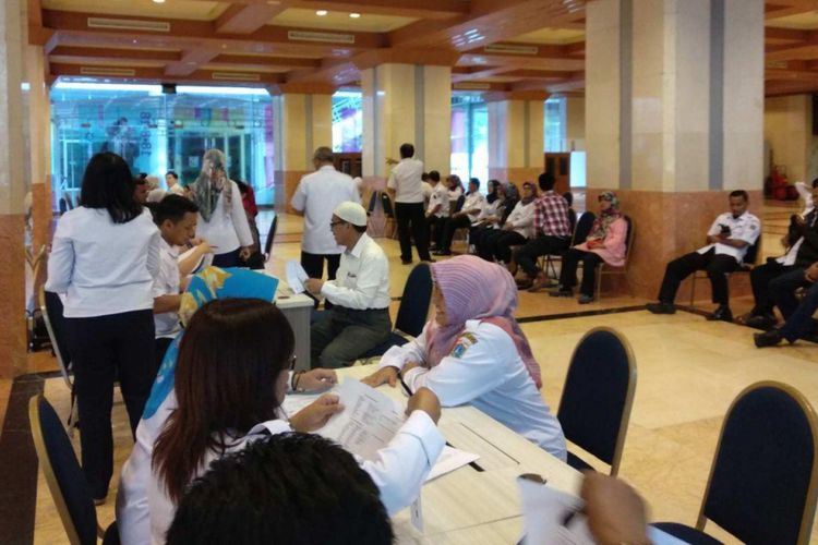 Pemeriksaan kesehatan PNS DKI Jakarta di Balai Kota, Rabu (21/2/2018).