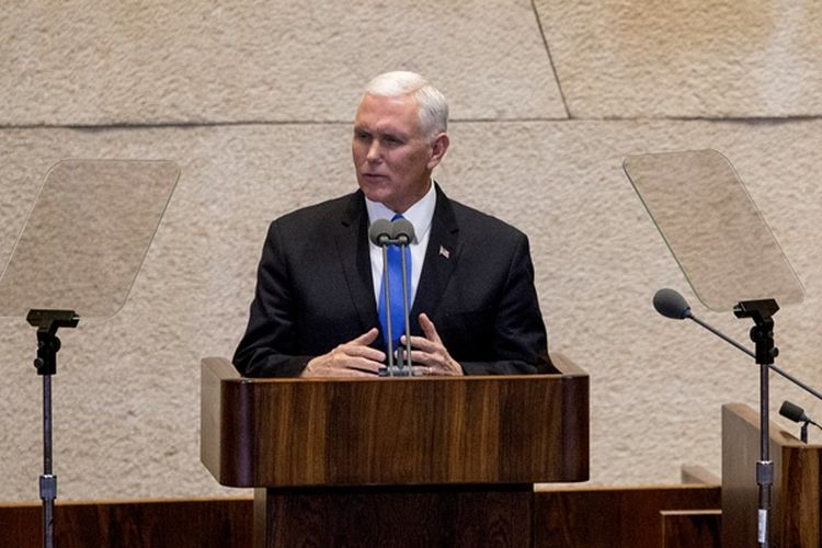 Wakil Presiden AS Mike Pence berbicara di hadapan parlemen Israel di Yerusalem, Senin (22/1/2018).