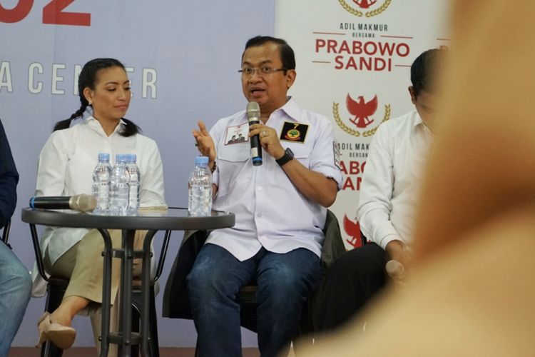 Wakil Ketua Badan Pemenangan Nasional pasangan Prabowo Subianto-Sandiaga Uno (BPN) Priyo Budi Santoso dalam sebuah diskusi di media center pasangan Prabowo-Sandiaga, Jalan Sriwijaya I, Jakarta Selatan, Selasa (22/1/2019). 