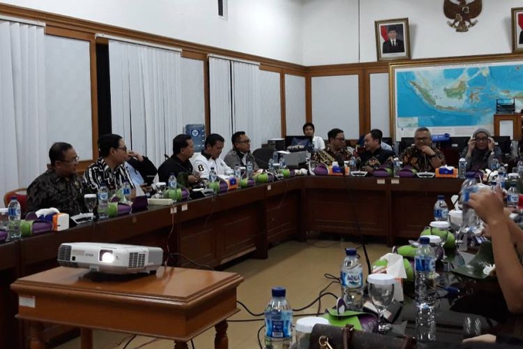 Pertemuan KPU dengan partai politik membahas DPT di kantor KPU