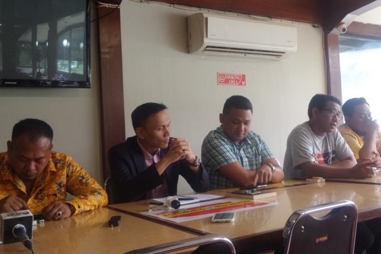 Konferensi Gerakan Muda Partai Golkar terkait pemecatan Ketua GMPG Ahmad Doli Kurnia di Jakarta, Senin (4/9/2017).