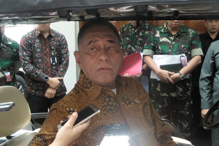  Menteri Pertahanan Ryamizard Ryacudu saat ditemui di Kementerian Pertahanan, Jakarta Pusat, Selasa (26/9/2017).