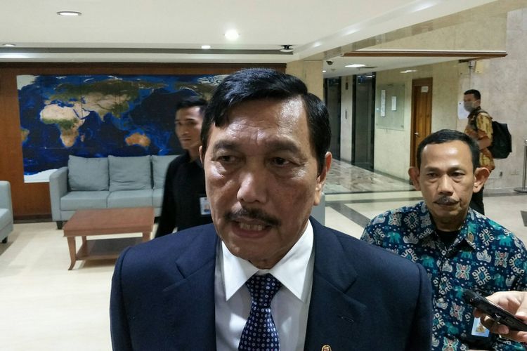 Menteri Koordinator Bidang Kemaritiman, Luhut Binsar Pandjaitan di Kantor Menko Maritim, Jakarta, Rabu (14/2/2018).