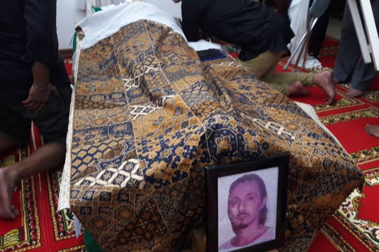 Jenazah Rudy Wowor disemayamkan di rumah duka di Perumahan Pesona Kahyangan Blok DC, Depok, Jawa Barat, Jumat (5/10/2018) siang.