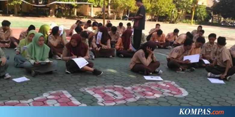 Viral Foto Puluhan Siswa SMA UAS di Lapangan Sekolah, Ini Sebabnya