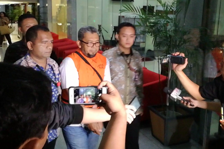 Komisi Pemberantasan Korupsi (KPK) resmi menahan mantan anggota DPRD Sumatera Utara Ferry Suando Tanuray Kaban