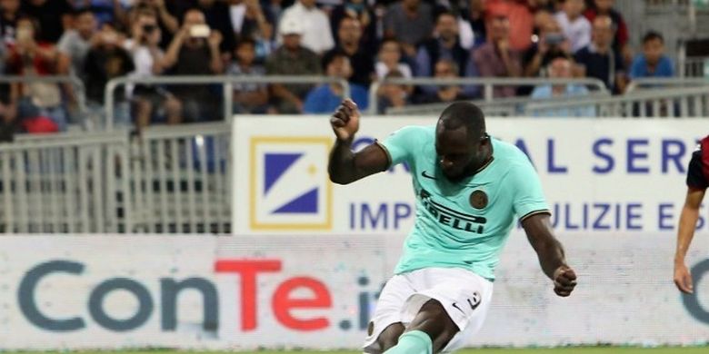 Romelu Lukaku mencetak gol penentu kemenangan Inter Milan saat berhadapan dengan Cagliari pada pekan ke-2 Serie A, di Sardegna Arena, 1 September, Laga berakhir dengan skor 2-1 untuk Inter.