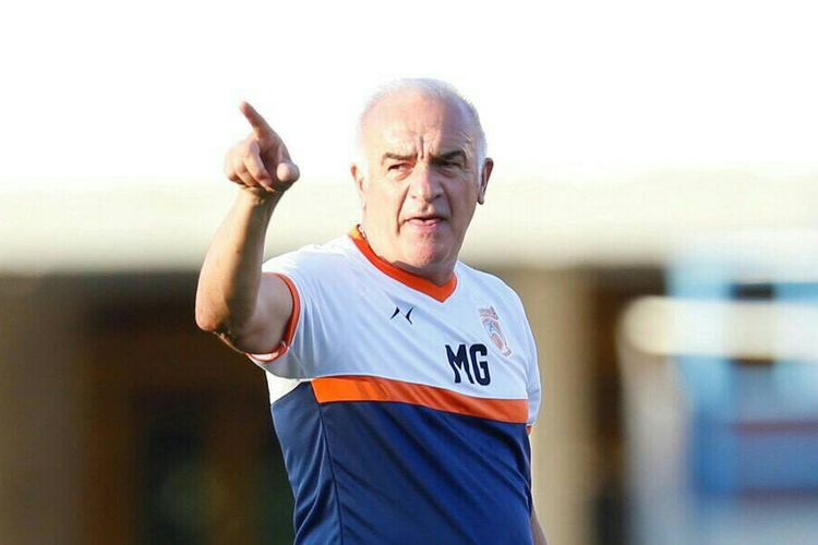 Pelatih baru Borneo FC, Roberto Carlos Mario Gomez, resmi diperkenalkan ke publik, Kamis (184/2019)