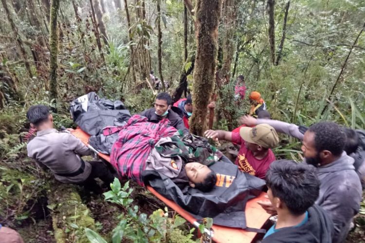 Jumaidi, korban selamat yang dievakuasi dari lokasi jatuhnya pesawat Dimonim Air, di Gunung Menuk, Distrik Aerambakon, Papua, Minggu (12/8/2018) pagi sekitar pukul 08.45 WIT.