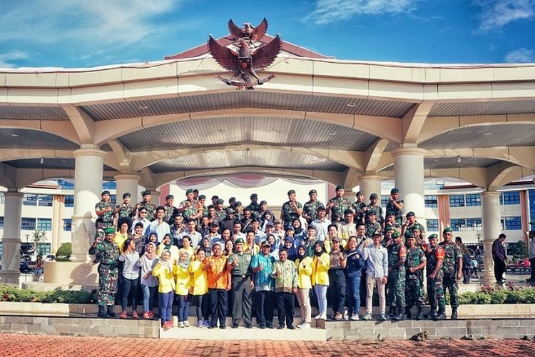 Tim  Ekspedisi Bumi Cenderawasih (EBC) Mapala UI secara resmi telah dilepas secara oleh Pemerintah Daerah (Pemda) Papua Barat di Manokwari, Kamis (9/8/2018). Pelepasan tim Ekspedisi Bumi Cendrawasih ini menandakan seluruh kegiatan yang telah direncanakan akan dimulai.