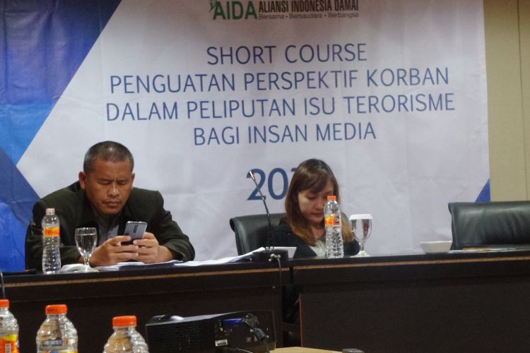 Ali Fauzi, pelaku bom Bali I dan Tita Apriantini, korban bom JW Marriot dalam acara yang diselenggarakan AIDA di Jakarta, Kamis (25/1/2018)