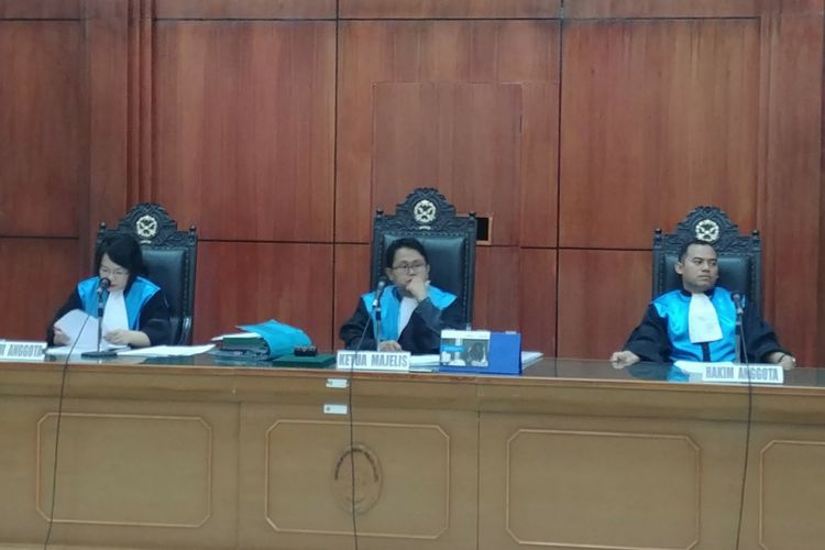 Majelis Hakim pada sidang Pengadilan Tata Usaha Negara, Jakarta, Senin (7/5/2018).
