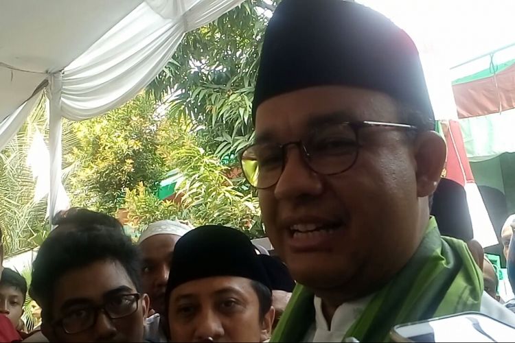 Gubernur DKI Jakarta, Anies Baswedan saat menghadiri acara 300 tahun Masjid KH Al Mansyur, Minggu (22/10/2017).